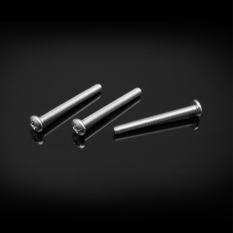 GB818 rustfritt stål Cross Pan Head skrue GB818 rustfritt stål Cross Pan Head skrue